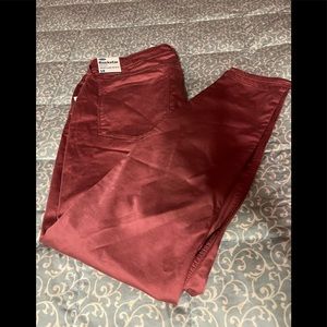 Old Navy NWT Sateen super skinny 18